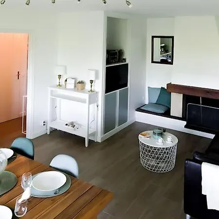 La Brise Du Clos , Grand 3 Pièces, Piscine&tennis