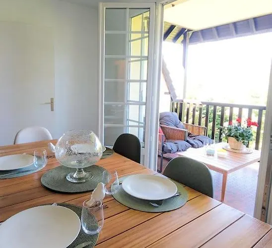 La Brise Du Clos , Grand 3 Pièces, Piscine&tennis